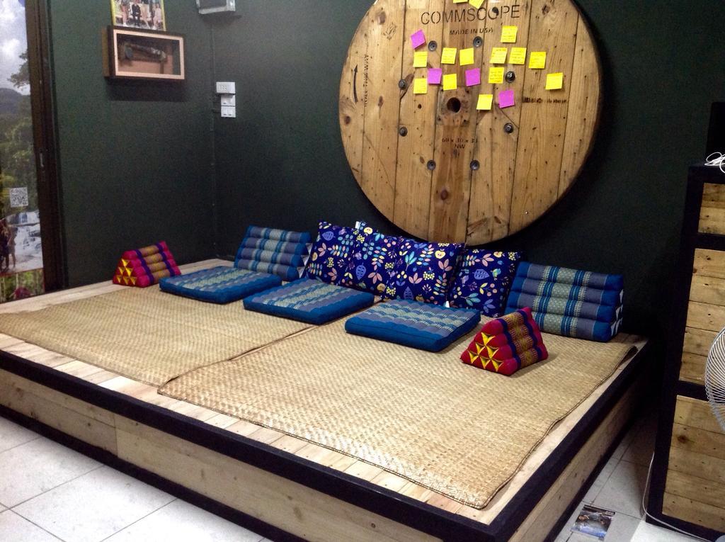 Cham Cha Hostel 치앙마이 외부 사진