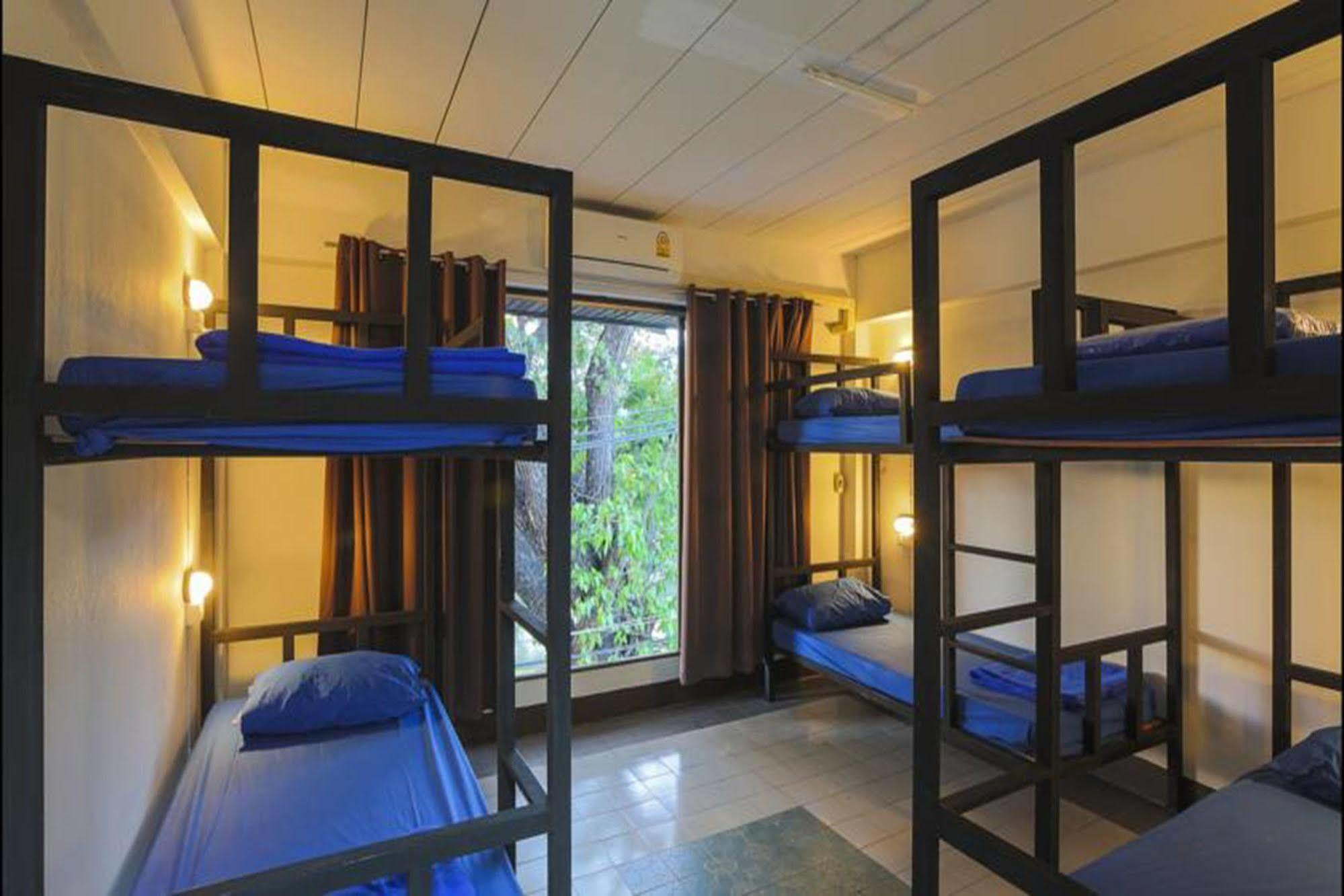 Cham Cha Hostel 치앙마이 외부 사진